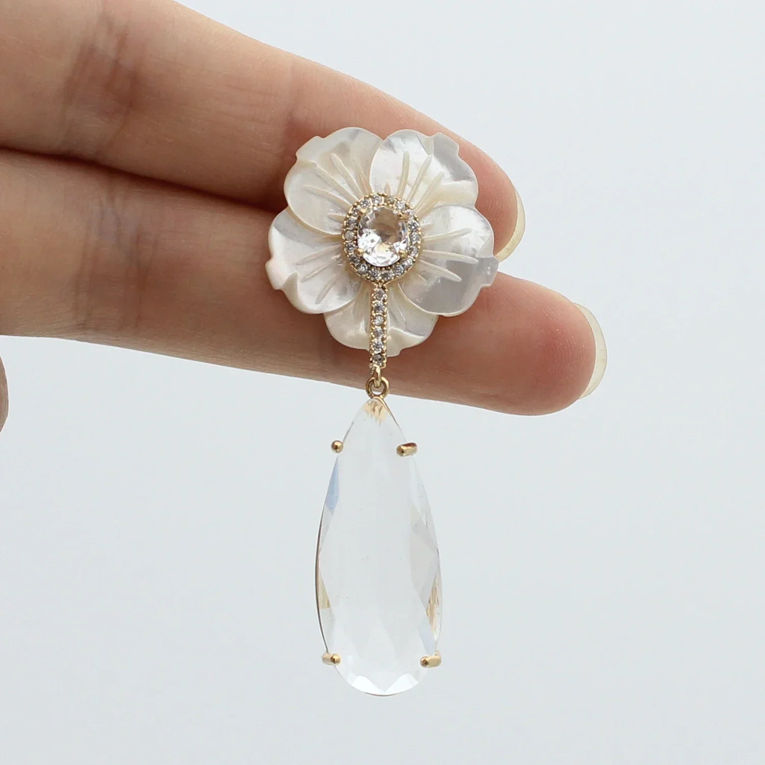 Shell Flower Water Drop Dangle Earrings for Women Designer Jewelry Elegant Party Accessories Female Gift