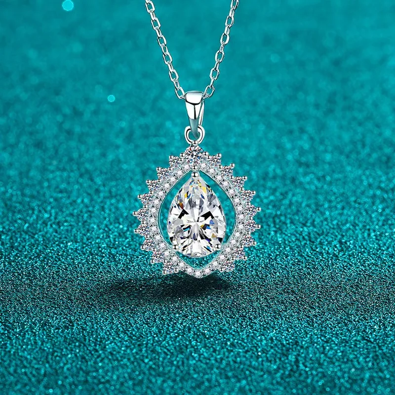 

Factory Wholesale 925 Sterling Silver Pear Shape 3 Carat Moissanite Sunflower Drop Pendant Noble Women's Necklace