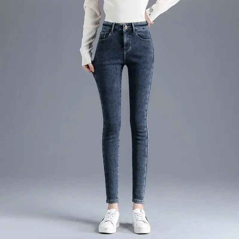 Plüsch verdickte Jeans Frauen Winter 2023 hohe Taille Outwear schlanke Stretch enge Bleistift hose Jeans Frauen warm halten