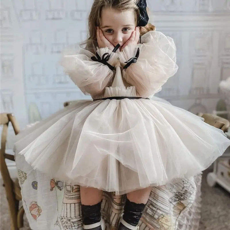 

Lovely Tulle Shoulder-length Bubble Sleeved Princess Flower Girl Dress Wedding Party Ball First Communion Dresses