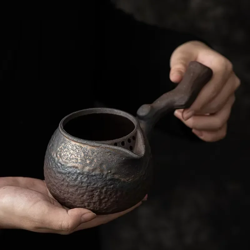 【CHIMU HOME】 Dried Wood Side Handle Grilled Pot for Tixiang Ceremony Home Pitcher Gong Dao Bei