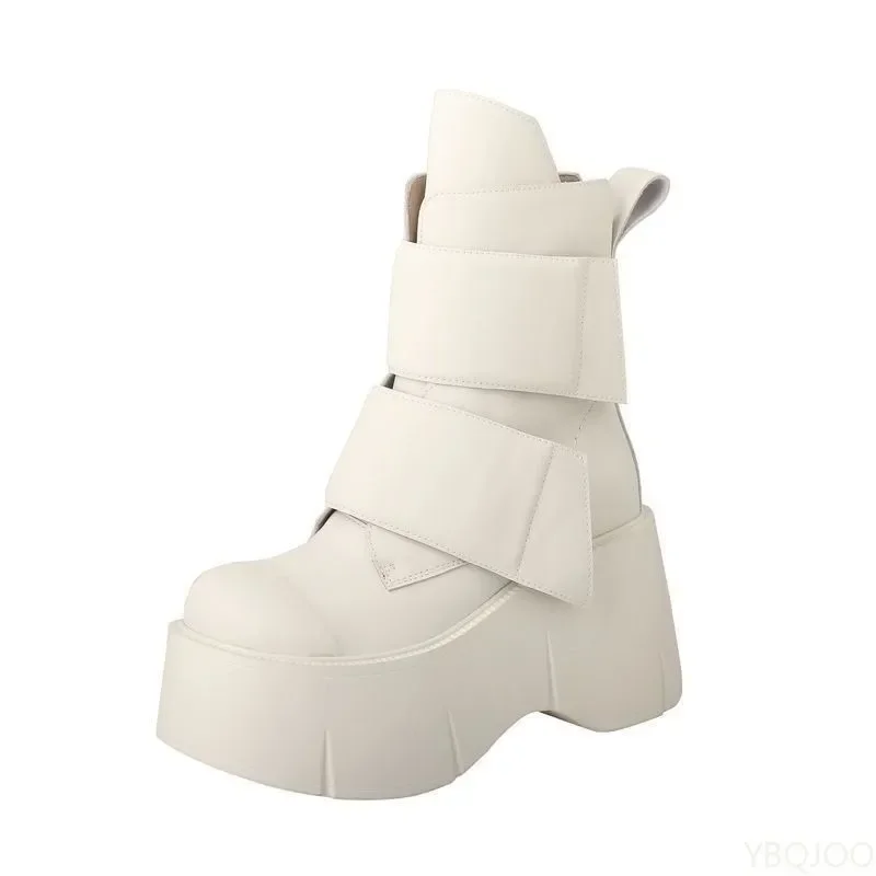 Bottes pour femmes, à la fois élégantes et polyvalentes, qui allongent la silhouette, idéales pour le printemps et l’automne, confortables et à semelles épaisses.