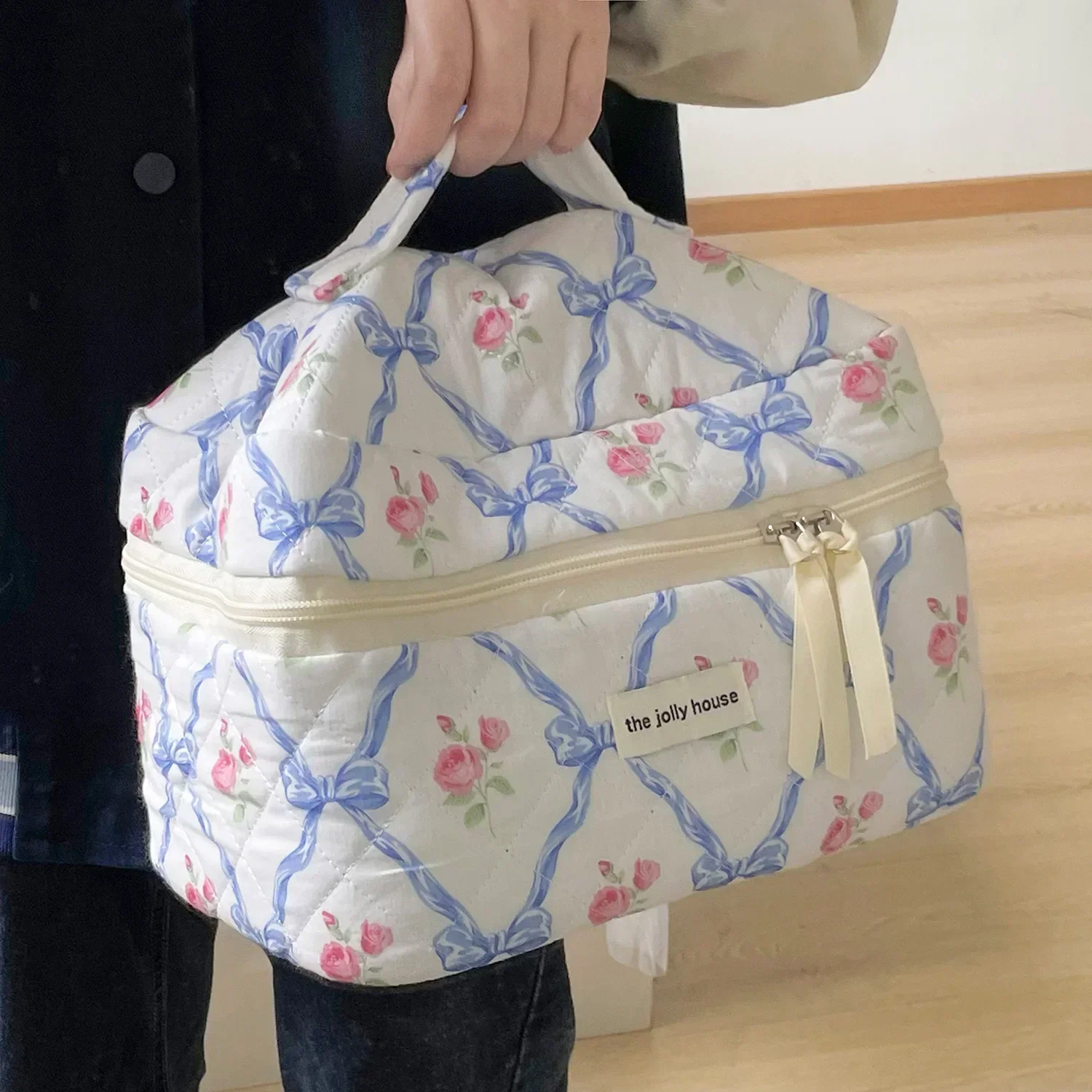 Bolsa de mano de algodón acolchada con lazo de flores, bolsa de maquillaje para mujer, organizador de maquillaje con cremallera, estuche de artículos de tocador portátil, regalo para niñas