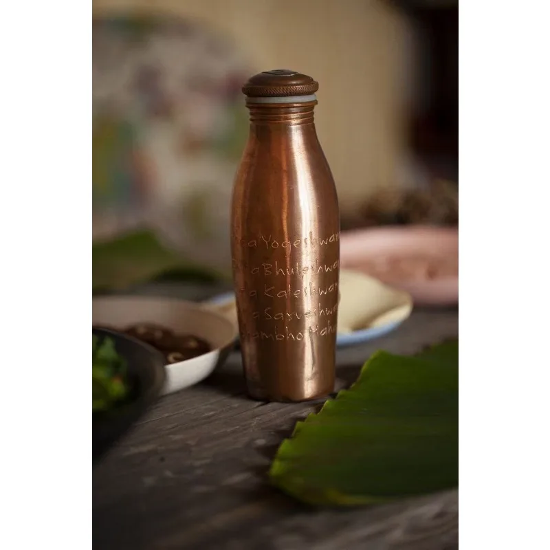 Hand‑Engraved Copper Water Bottle 450ml Vintage Yoga Drinking Vessel Handmade Water Container For Home Travel Use