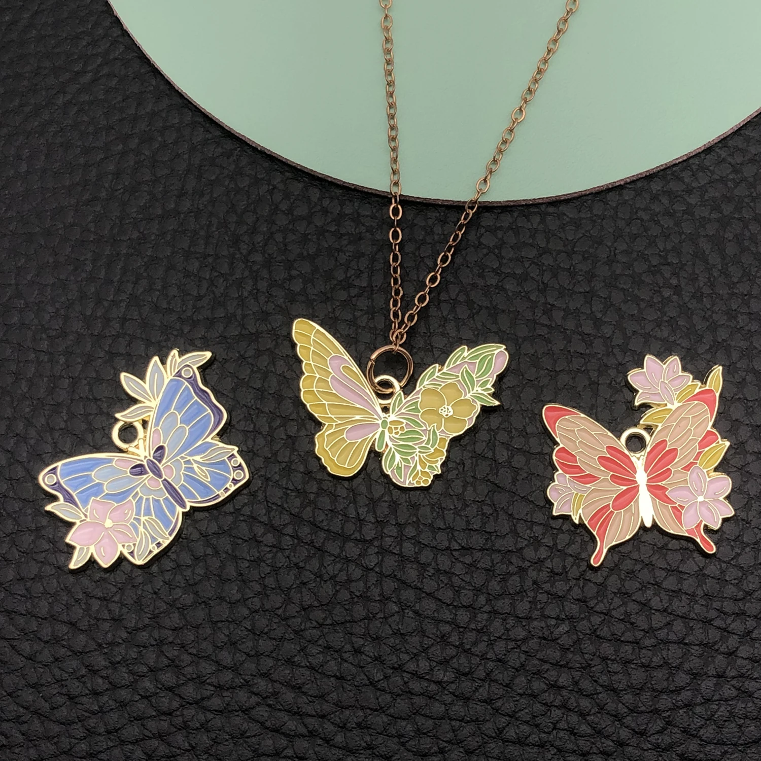 Mix 10 pieces/Drip Oil Butterfly Series Fashion Jewelry Necklace Making DIY Craft Halloween, Easter, Thanksgiving Fashion Access