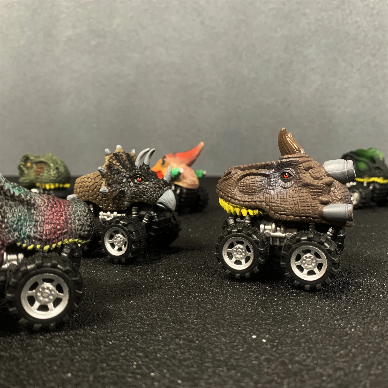 Simulation Dinosaur Model Mini Pull Back Dinosaur Car Kids Birthday Party Gifts Triceratops Pull Back Car Toy