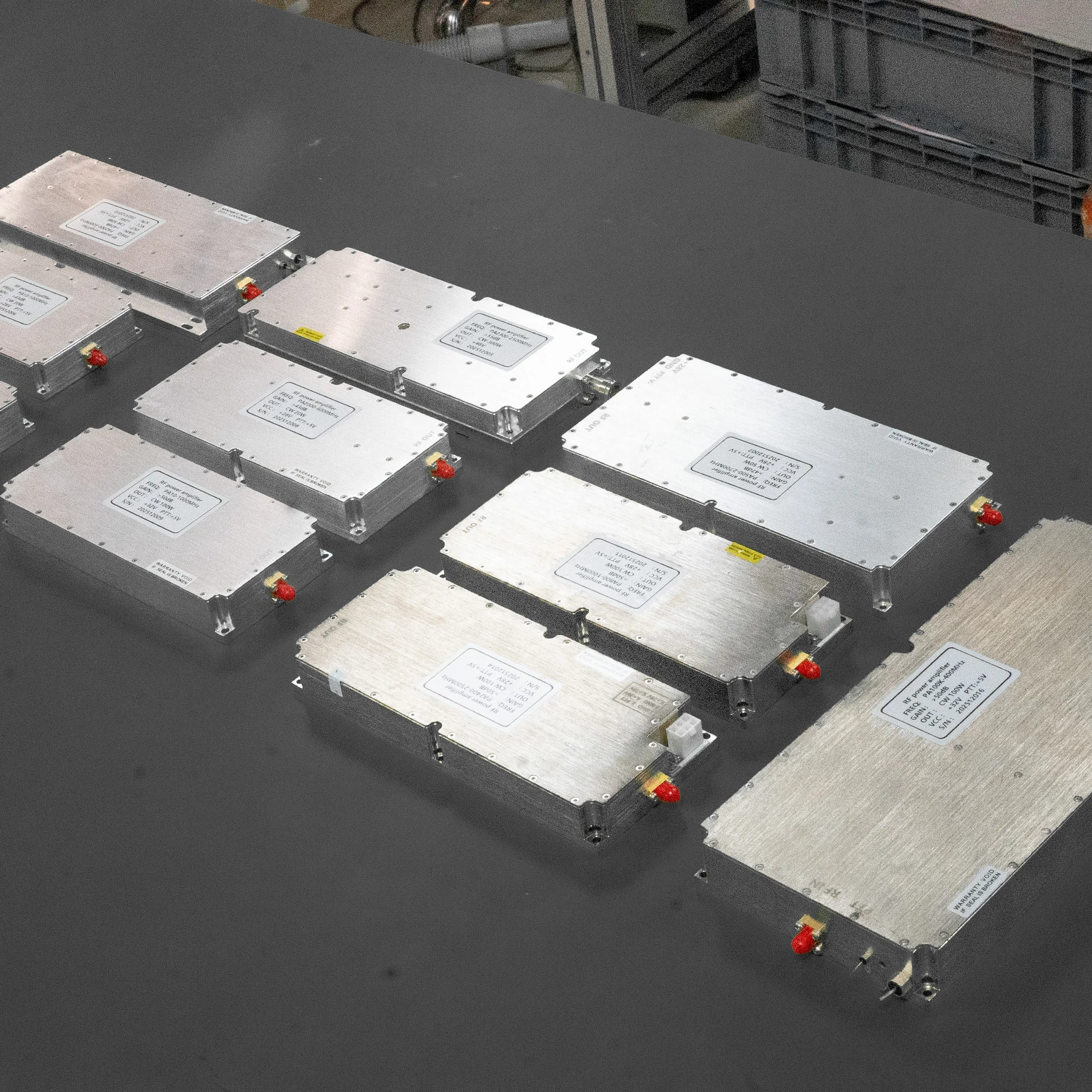 

Wideband Amplifier 8V-28V 10dB-50dB Low-Noise GaN/LDMOS Broadband Wave Module for Short Wave Radio Remote Control Receiver