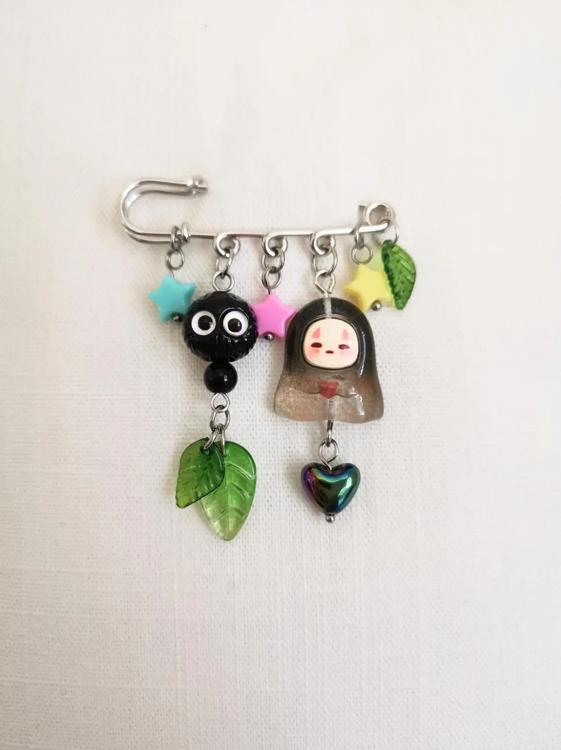 Брошь-булавка Kawaii No Face Soot Sprite, подвеска в стиле Studio Ghibli, брошь-булавка в стиле аниме «Унесенные призраками» для шарфа, сумки, одежды