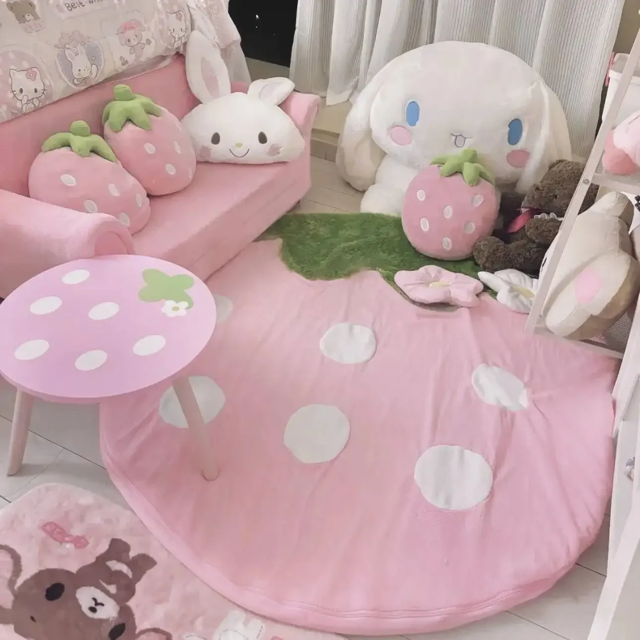 

Cute Strawberry Plush Carpet Plush Seat Cushion Sofa Office Chair Cushion Soft Floor Mat Home Decor Non-slip Washable