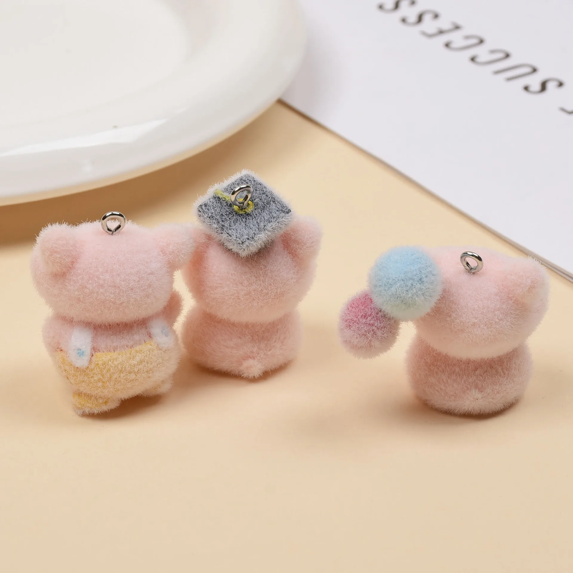 30pcs Cute Cartoon Animal Charms 3D Flocking Resin Pig pendant For DIY crafts Jewelry Keychain necklace make Accessories