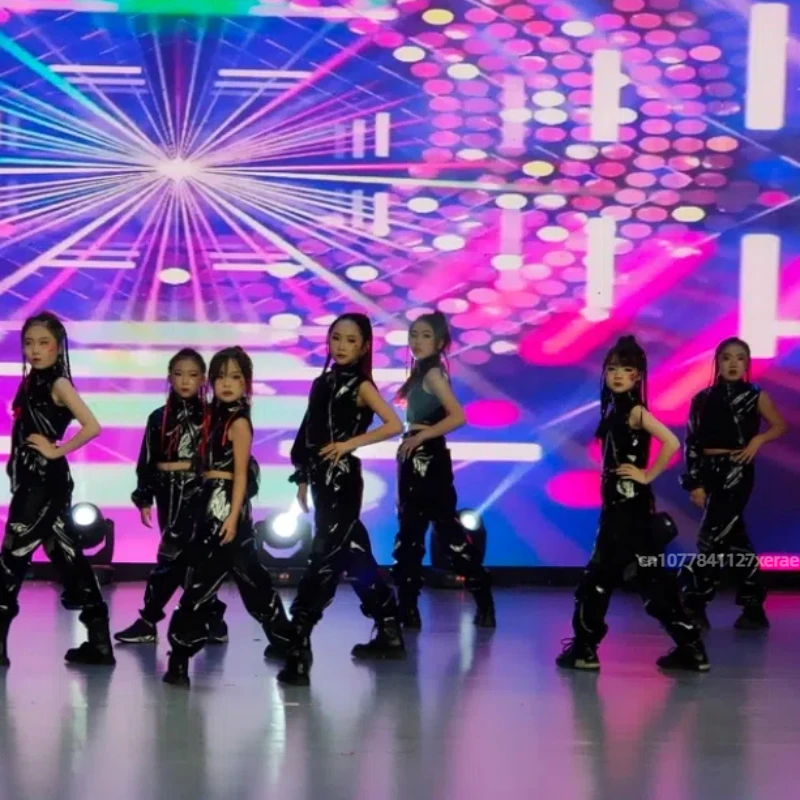 Costume de spectacle de danse jazz pour filles, spectacle de défilé pour enfants, modèle de mode de couleurs vives, ensemble de moto cool et tendance pour enfants