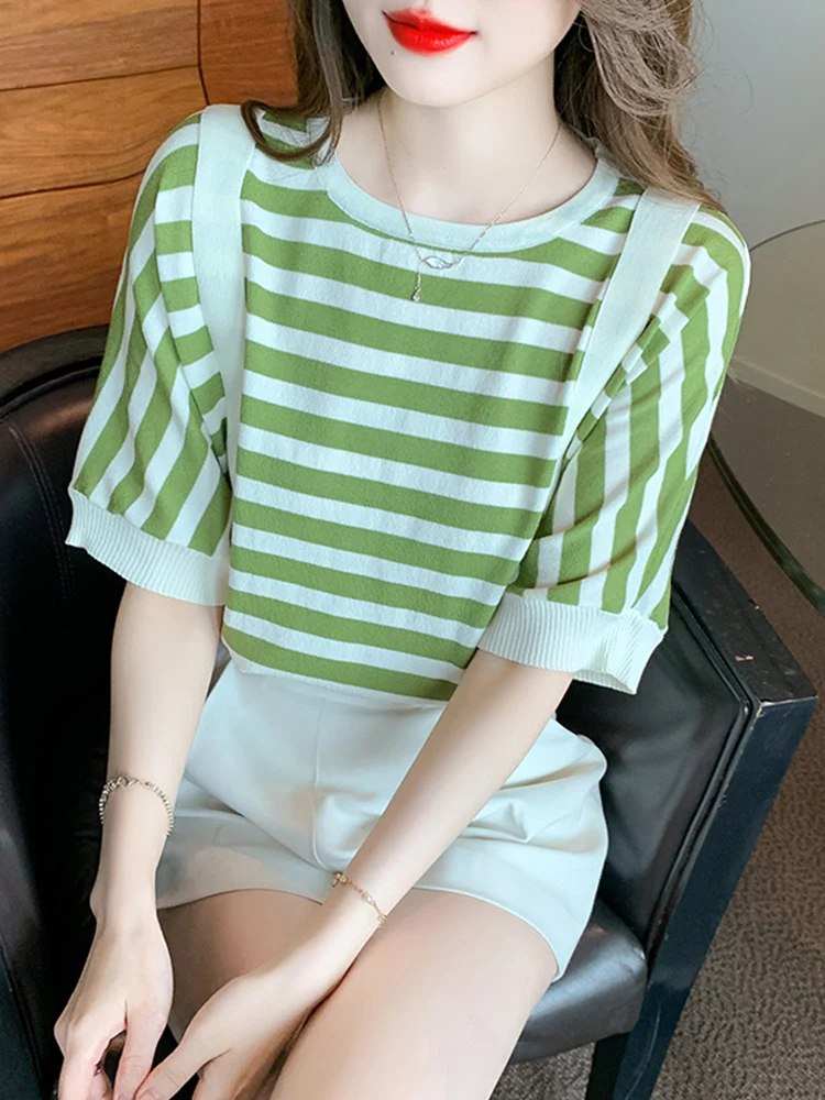 Ladies Striped Short Sleeve T-shirt Shoulder Length mid Sleeve Classic Pattern Commuter Style Korean Version Universal Fit
