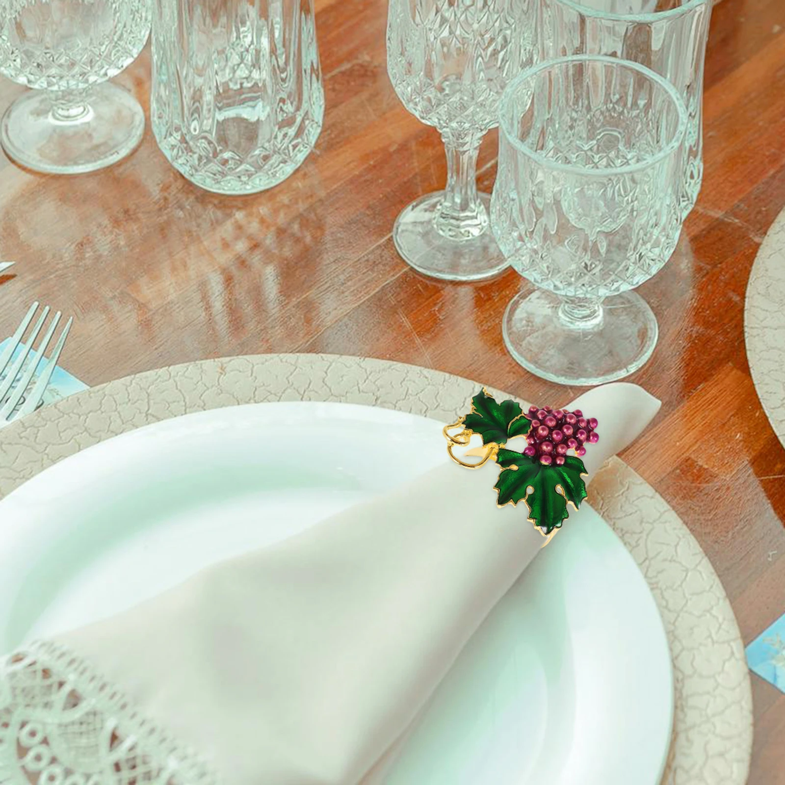 

4Pcs Fruit Napkin Rings Grape Theme with Leaf Detailing Stylish Holder for Wedding Party Table Setting Decoration