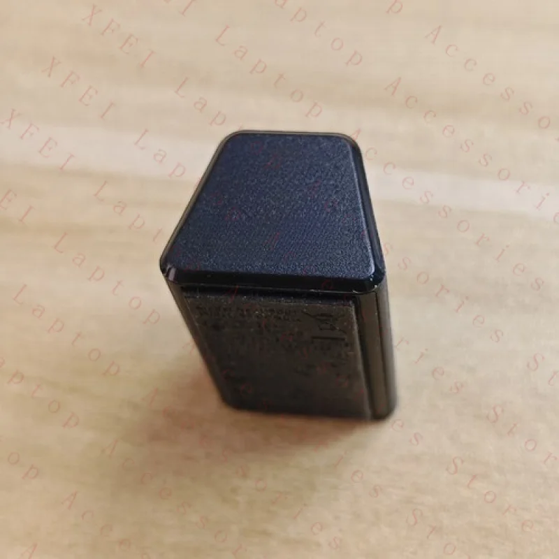 

F для Razer Hyperpolling Receiver Dongle, частота опроса 8 кГц, для Viper V2/DeathAdder V3