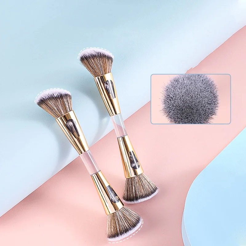 Pędzle do makijażu 4 w 1 z podwójną końcówką, wielofunkcyjne, miękkie, aksamitne pędzle do różu, pudru, rozświetlacza, przenośne narzędzia do makijażu podróżne.