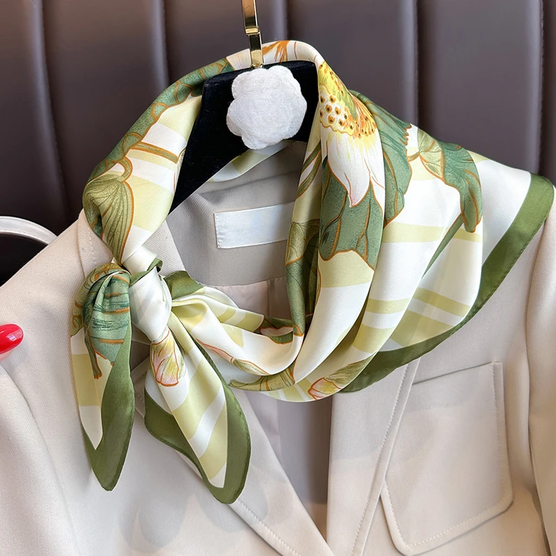 Spring/Summer Decoration Imitation Silk Neck Scarf Outdoor Leisure Lotus Wrap for Women Breathable Flower Printing Square Scarf