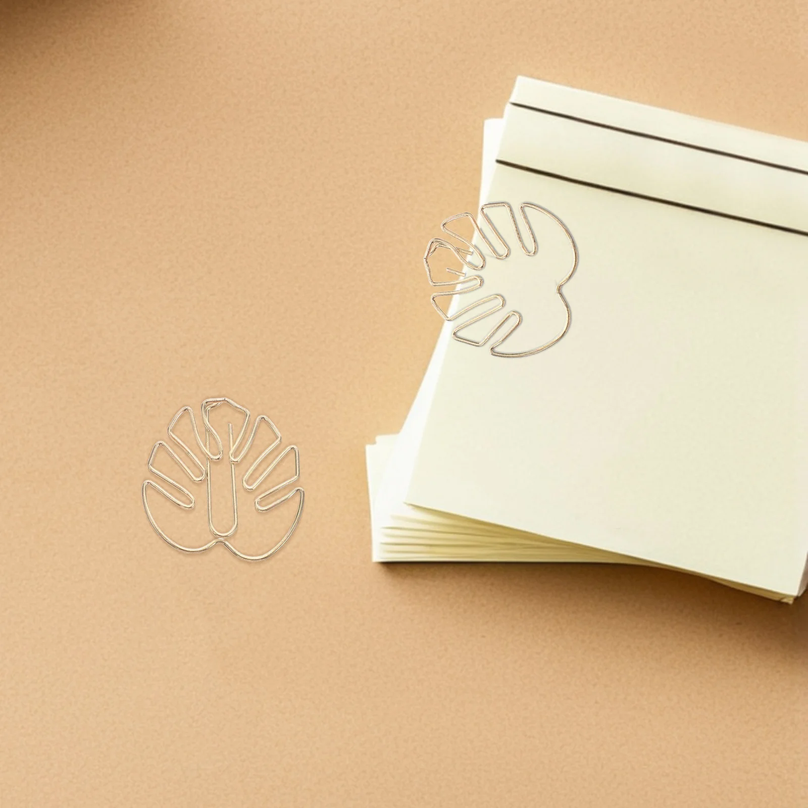 

50pcs Monstera Leaf Paper Gold Vintage Metal Stationery Clips For Journals Scrapbooks Bookmark Filing Craft Office School