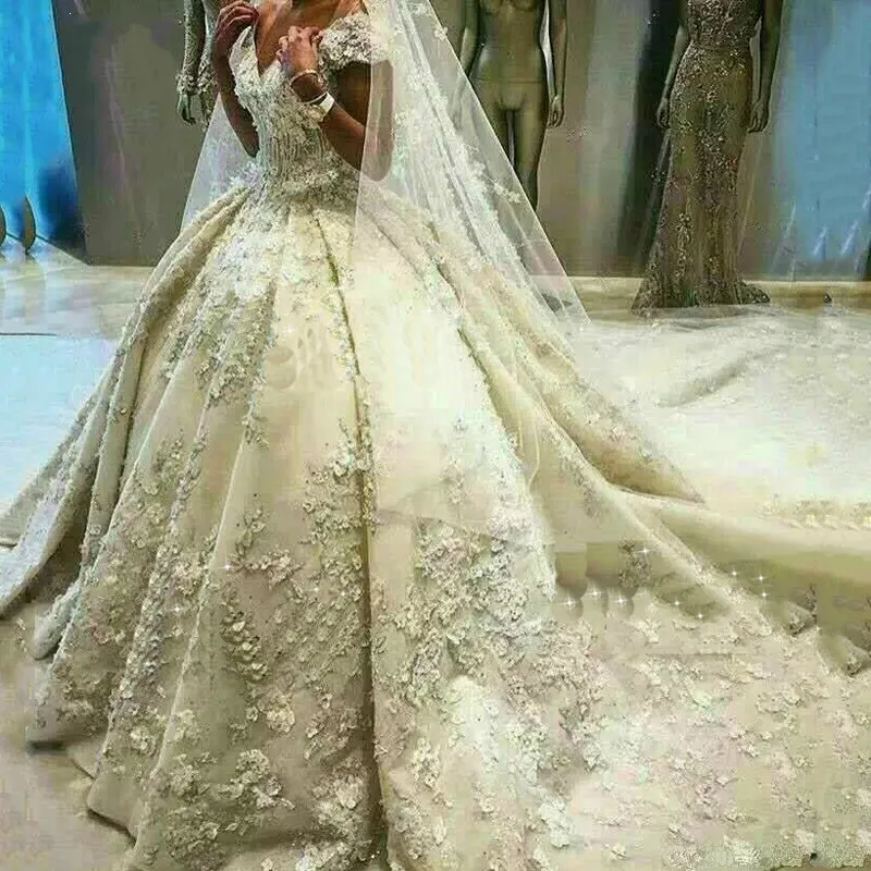 Precioso vestido De novia árabe saudita con cuello en V, Espalda descubierta, flores 3D, encaje con cuentas, vestidos formales De novia, traje De boda hecho a medida