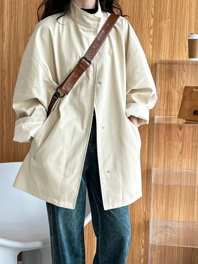 LANMREM Temperament Short Trench For Women Lapel Single Breasted Solid Color Pockets Design Coat 2025 Spring New