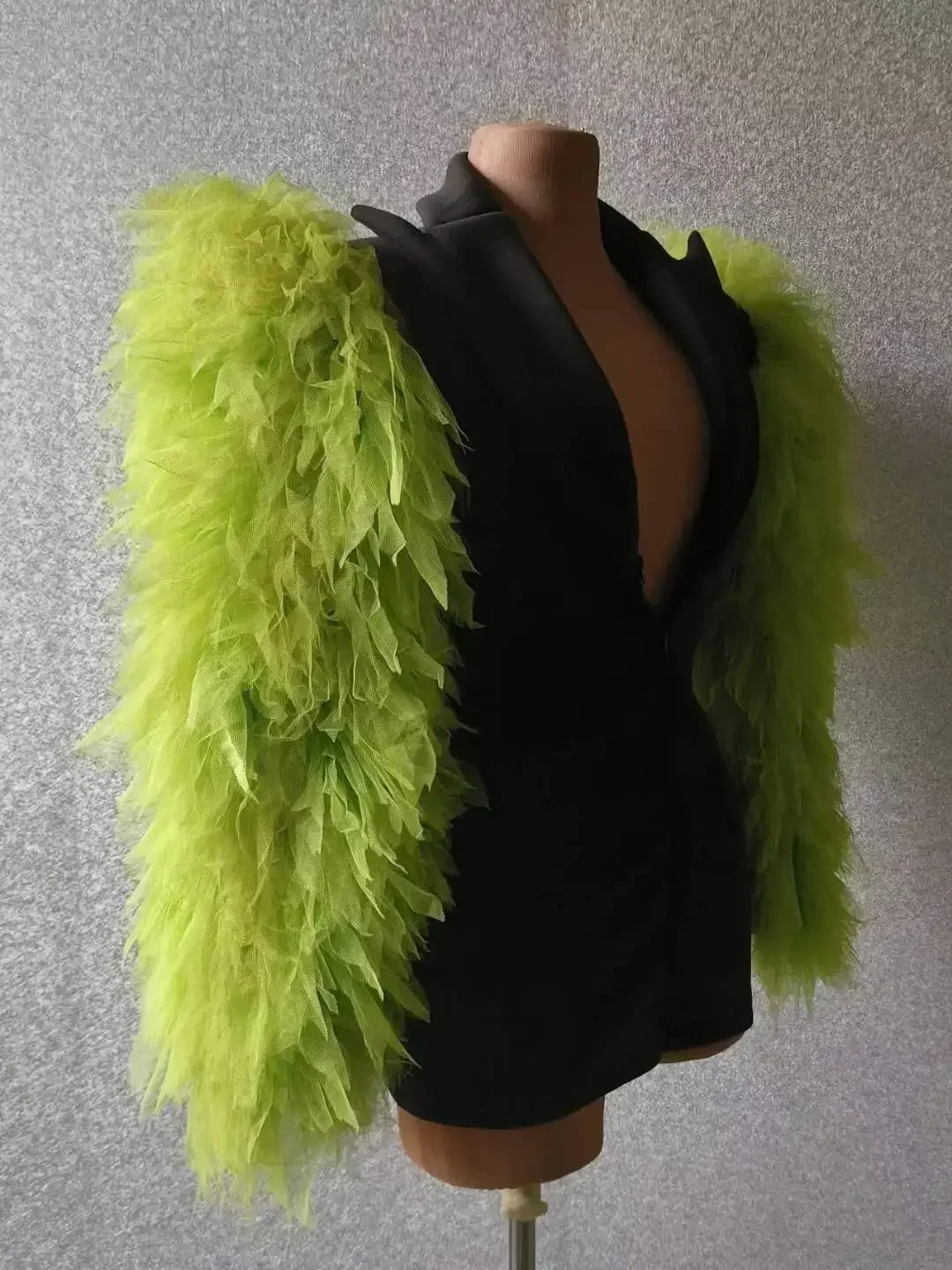 

Women Black Suit Collar Design Green Puffy Dress Singer Queen Jazz Nightclub Costume