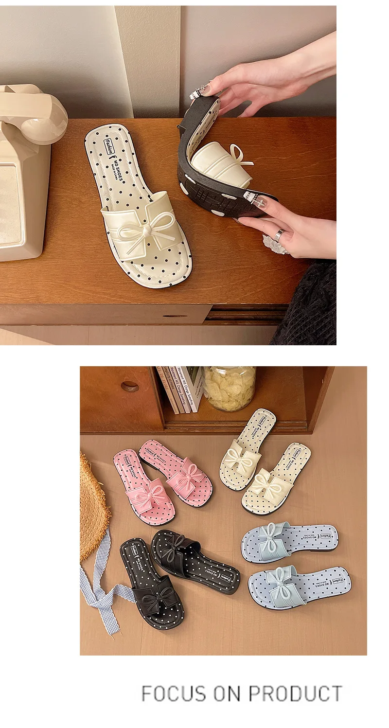 Damen Sommer Neuheit: Stylische Pantoletten mit Schleife, niedrigem Blockabsatz, Polka Dots und offener, eckiger Zehenpartie – Detail 7