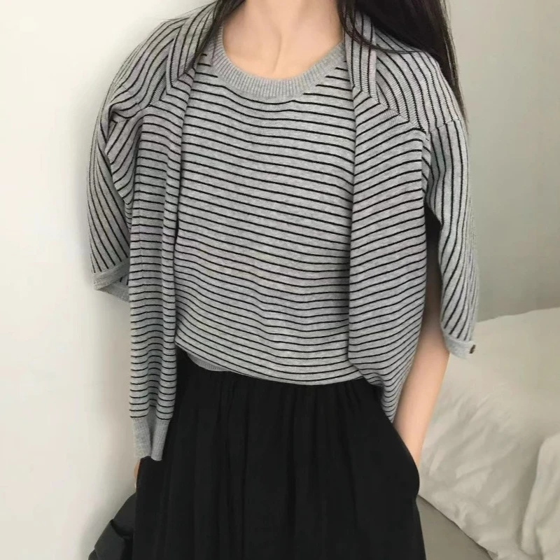 Twee Stukken Vrouwen Trui Sets Gestreepte Set Mouwloze O Hals Tank V Kraag Single Breasted Vest Losse Casual 2025, Herfst