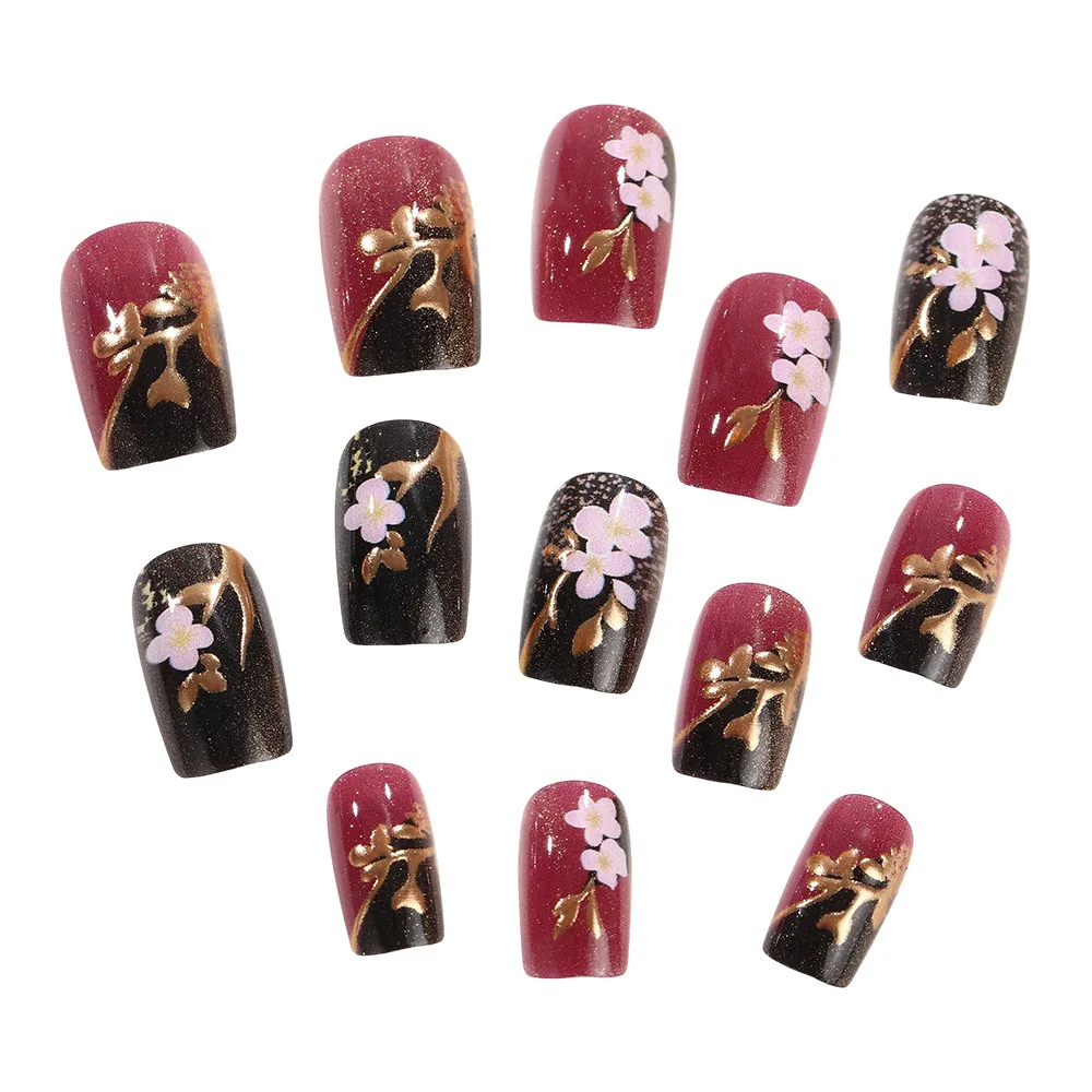 3D vergoldete künstliche Nägel Mittlere quadratische Form Frühlings-Sommerblumen rosa weiß blau schwarz rot Vollständige Abdeckungsspitzen zum Aufdrücken des Nagels