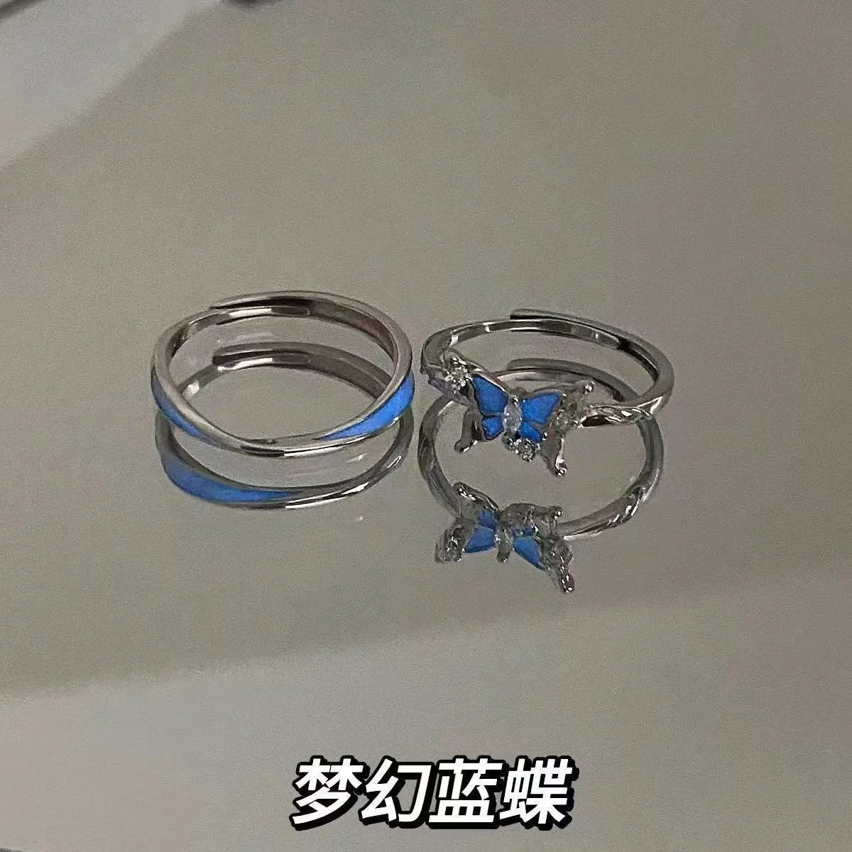 

A niche high-end dreamy blue butterfly night light butterfly couple ring with light luxury and versatile glowing atmosphere ring