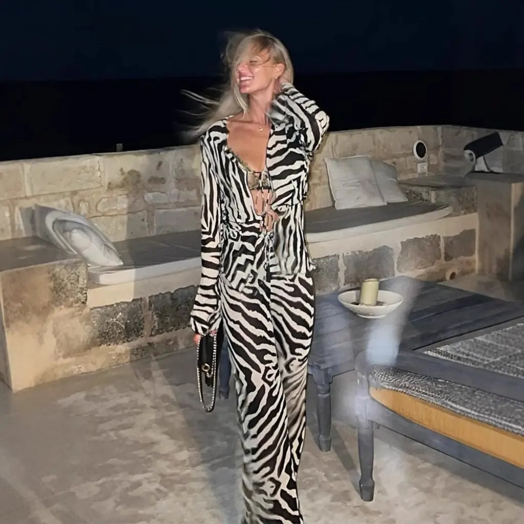 

Women's Belted Mesh Stripes Printed Two-Piece Set Fashionable Sexy Long-Sleeved Top And Skirt Ensemble European American Style