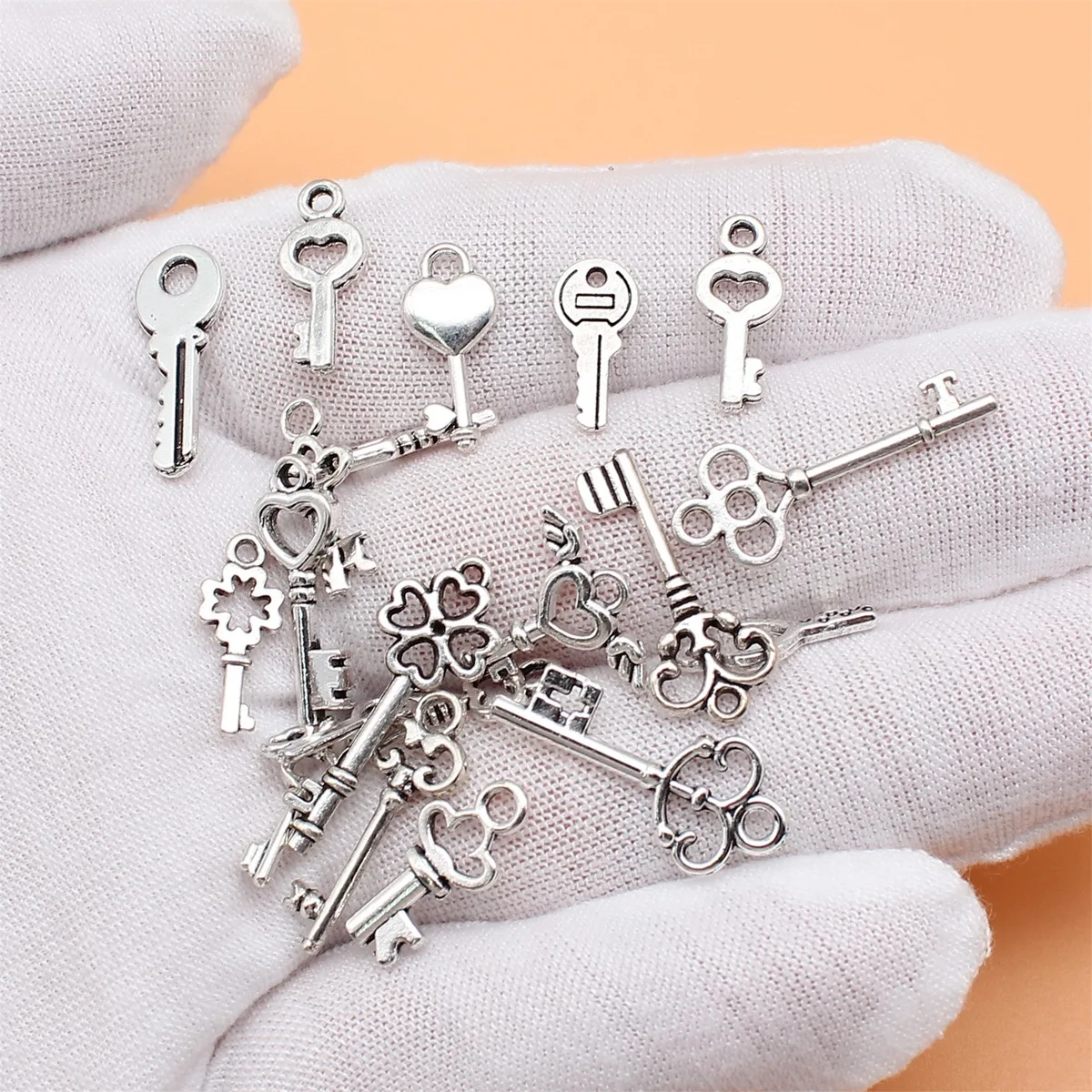 20pcs Antique Silver Color Key Charms Collection For DIY Jewelry Making, 20 Styles, 1 of Each