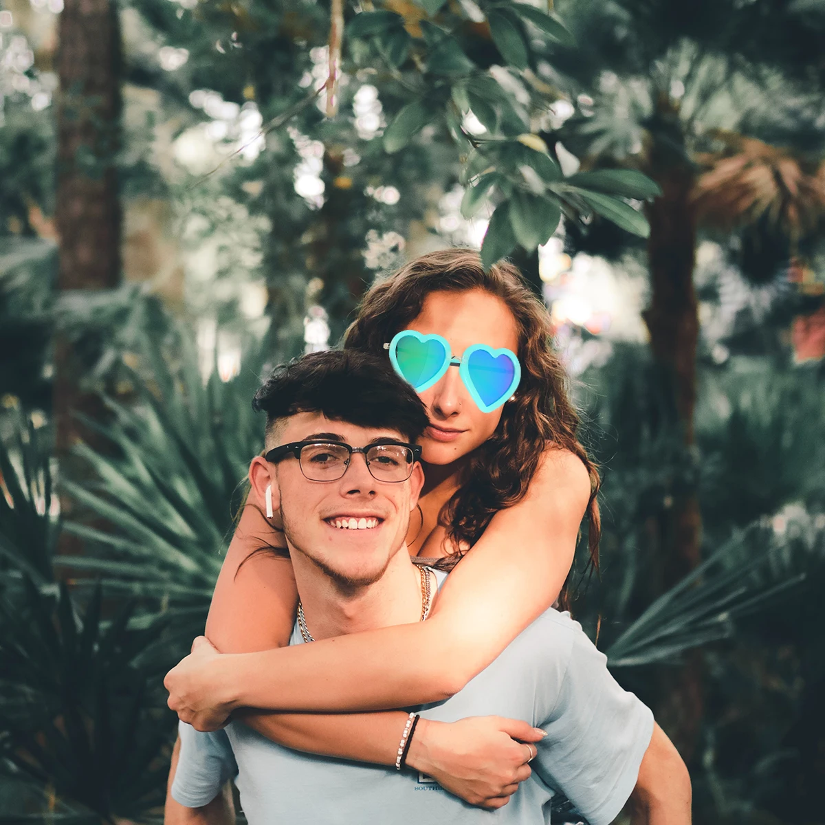 

Heart Shaped Sunglasses Lightweight Durable Women Eyewear Accessories Valentine Day Gift Heart Eyeglass Girl Prop Stage Party