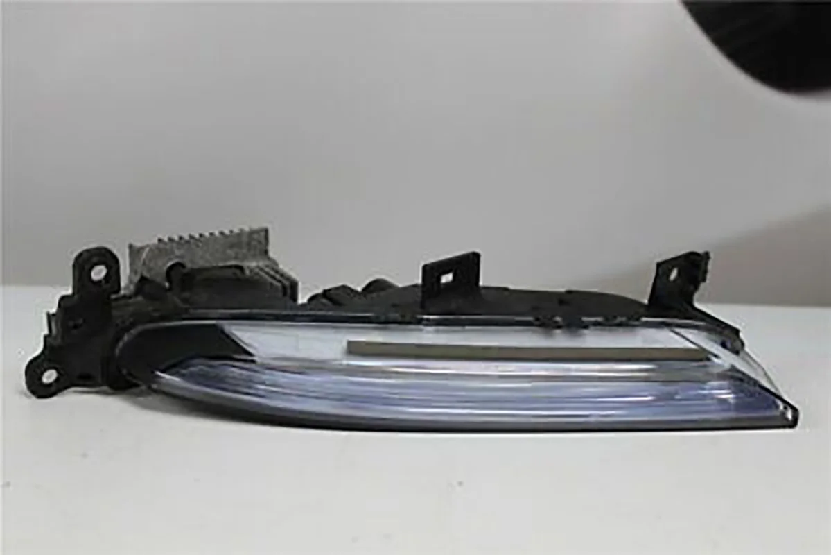 OEM 97971953042d cocok untuk Porsche Panamera 2017-2021 971.1 LED lampu bemper depan, lampu berlari siang hari bengkel