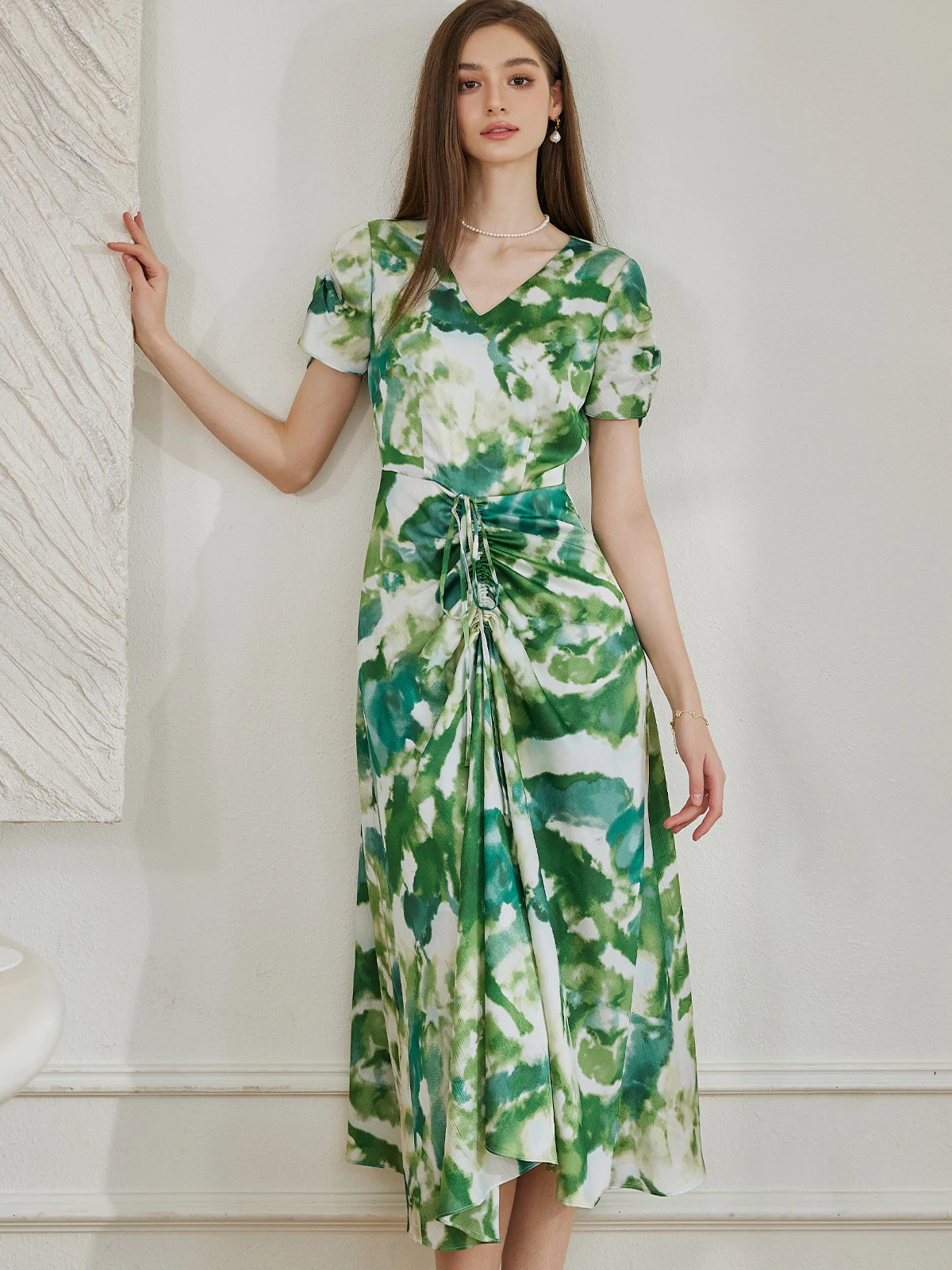   Roey S House ผู้หญิง Dr 2024 ฤดูร้อนใหม่ Sle รวบรวมเอวผ้าไหมซาติน Beach Holiday กระโปรง V Ne ort Sve