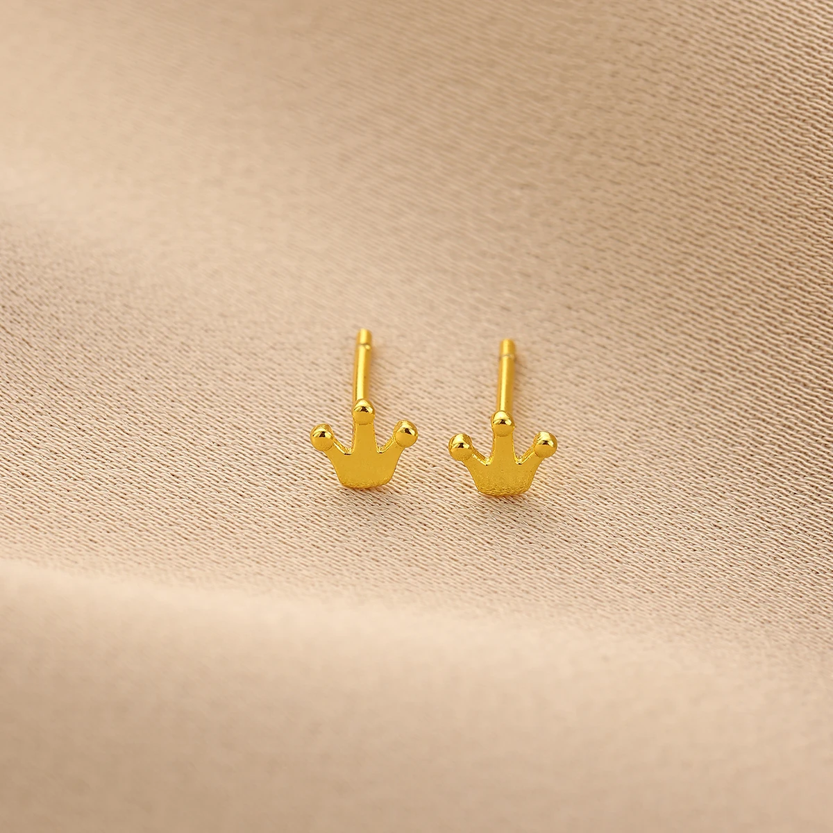 Minimalism Crown Butterfly Wing Stud Earrings for Women Gold Silver Color Daily Wear Versatile Ear Piercing Jewely Accessories