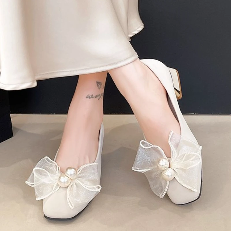 

New Spring French Elegance Pearl Flower Chunky Heel Single Shoes Women Autumn Low Cut Gentle Match Skirts Evening Shoes