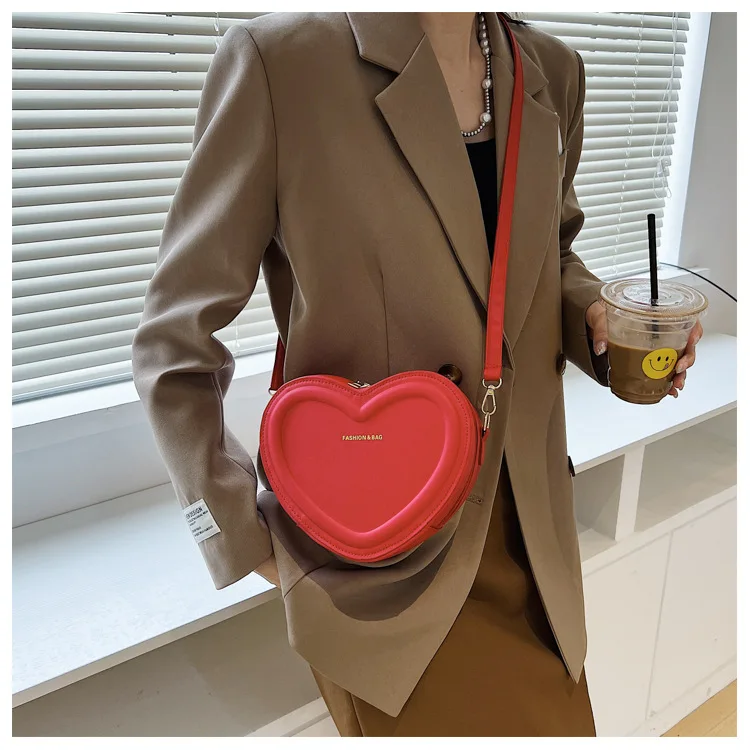 Hot Sale Heart Shape Crossbody Bags For Women Solid Pu Leather Shoulder Bags Fashion Handbags