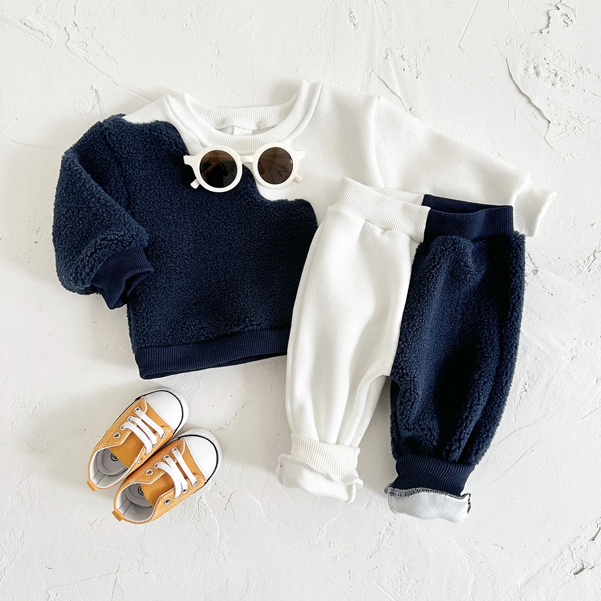 Winter Baby Boys Clothes Casual Wear Lamb Wool Children Clothes Long Sleeves Sweatshirt Pant Color Block Kids Clothes Soft 2PCS