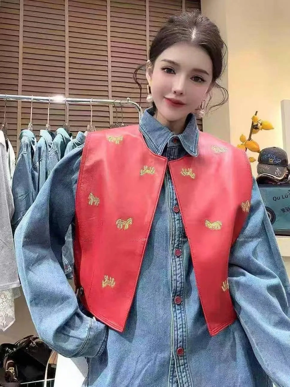 

2025 New Women's Genuine eepskin Leather Vest ort Svel Jaet Slimming Versatile Trendy Commute Sle Animal Pattern