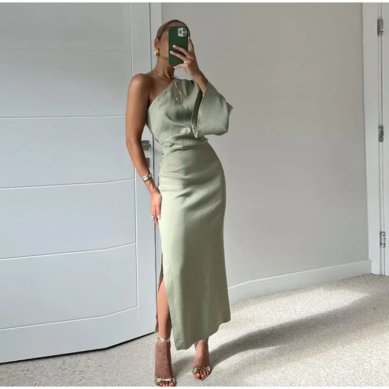 Female Fashion Casual Pleated Sudress Sexy Single Shoulder Long Sleeve Dresses for Women 2023 Summer Solid Side Slit Robe