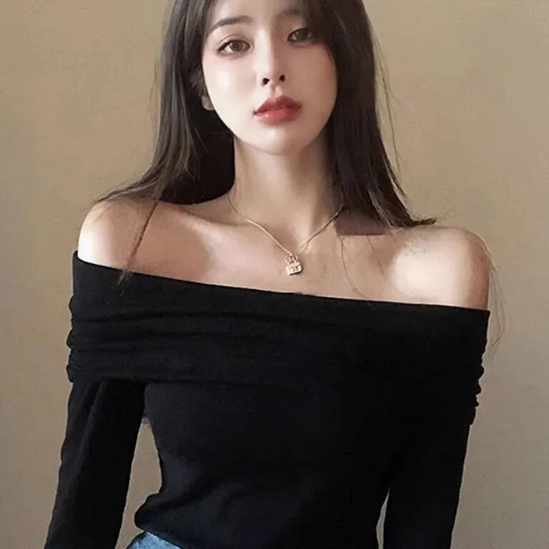 Black Sexy Off Shoulder Long Sleeve T Shirts Women Vintage Elegant Autumn Winter New Pullovers Fashion Y2K All Match Crop Tops