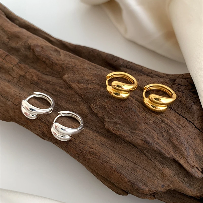 Small Water Droplet Hoop Earrings for Women Simple Golden Silver Color Metal Loop Earrings Geometry Fashion Round Circle Jewelry