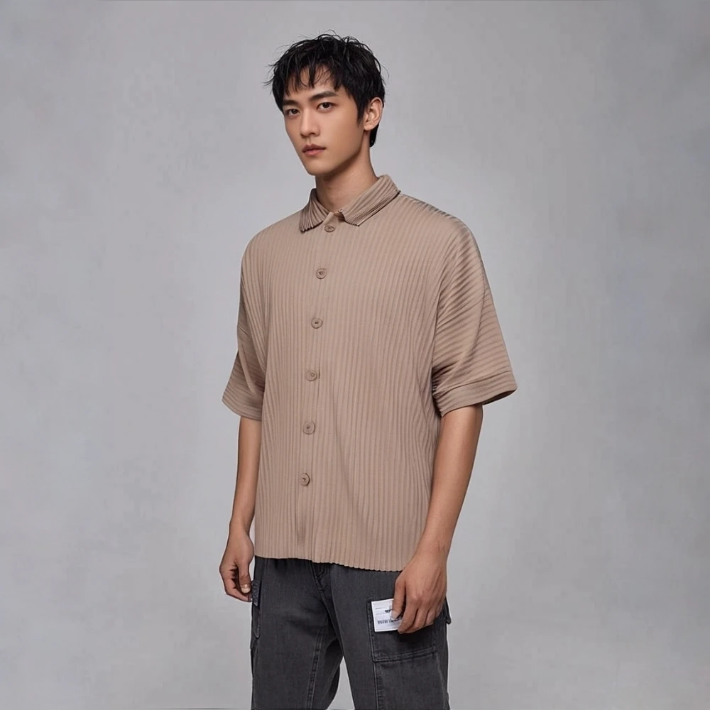

Miyake Pleated New 2025 Fashion Short Sleeved Shirt Men's Pleated Top Short Sleeved Spring and Summer Loose Japanese Jacket