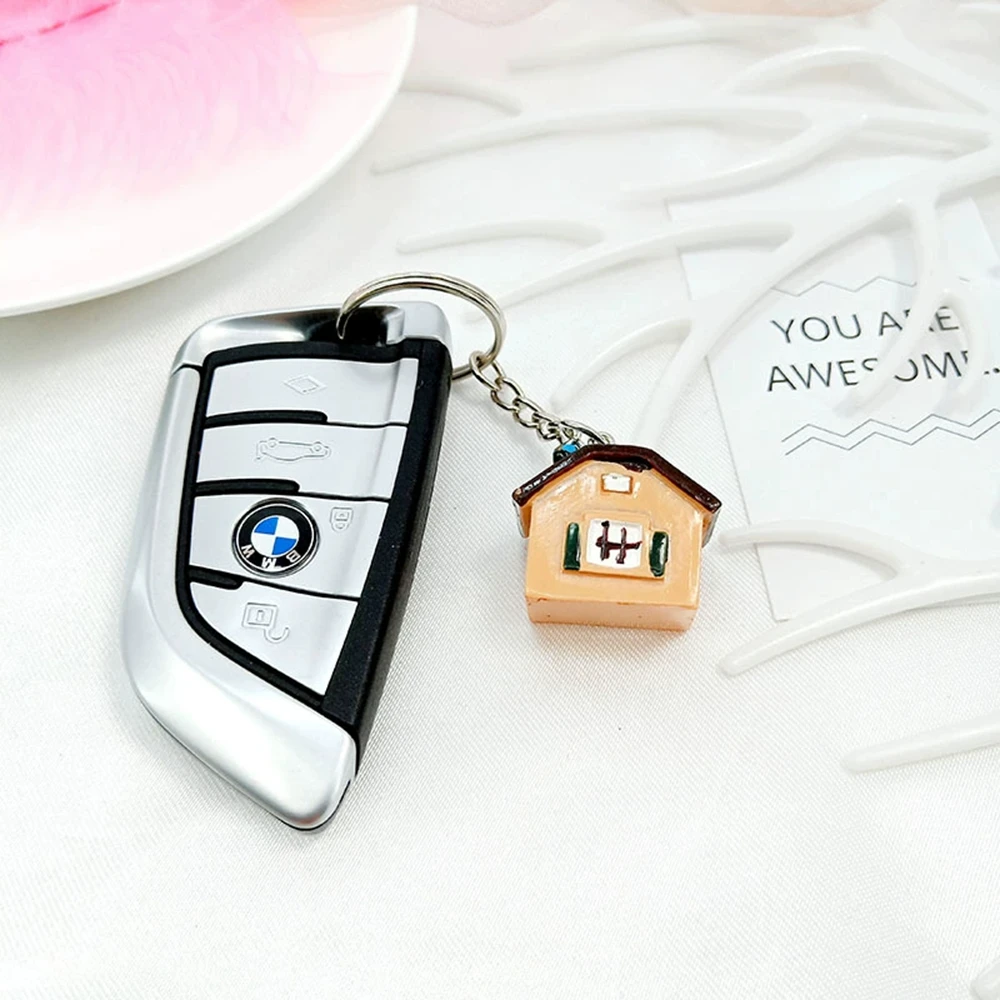 Original Creative Cute Little House Keychain Simulation Mini House Pendant Key Ring Novelty Key Chain Christmas Birthday Gift