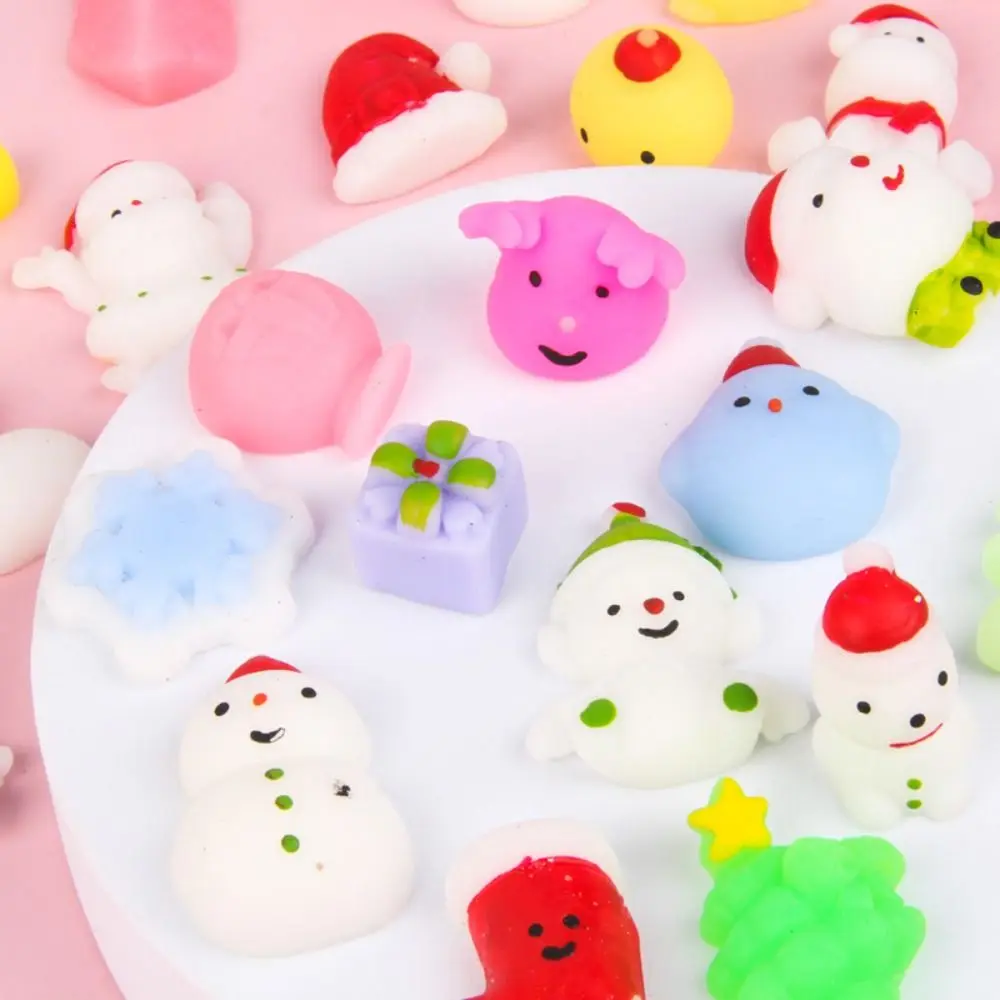 Juguetes creativos y suaves de Navidad, juguete elástico de rebote lento para apretar a mano, regalo de juego de Navidad de estilo aleatorio Kawaii