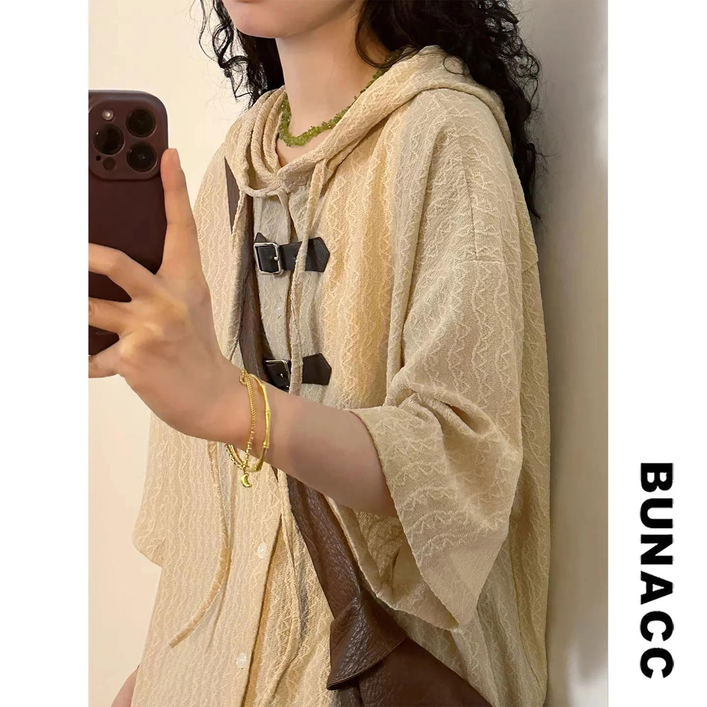 

Летняя текстурированная рубашка BUNACC2026 с капюшоном и коротким рукавом, винтажный гонконгский стиль, с пряжкой на поясе, унисекс, свободный крой