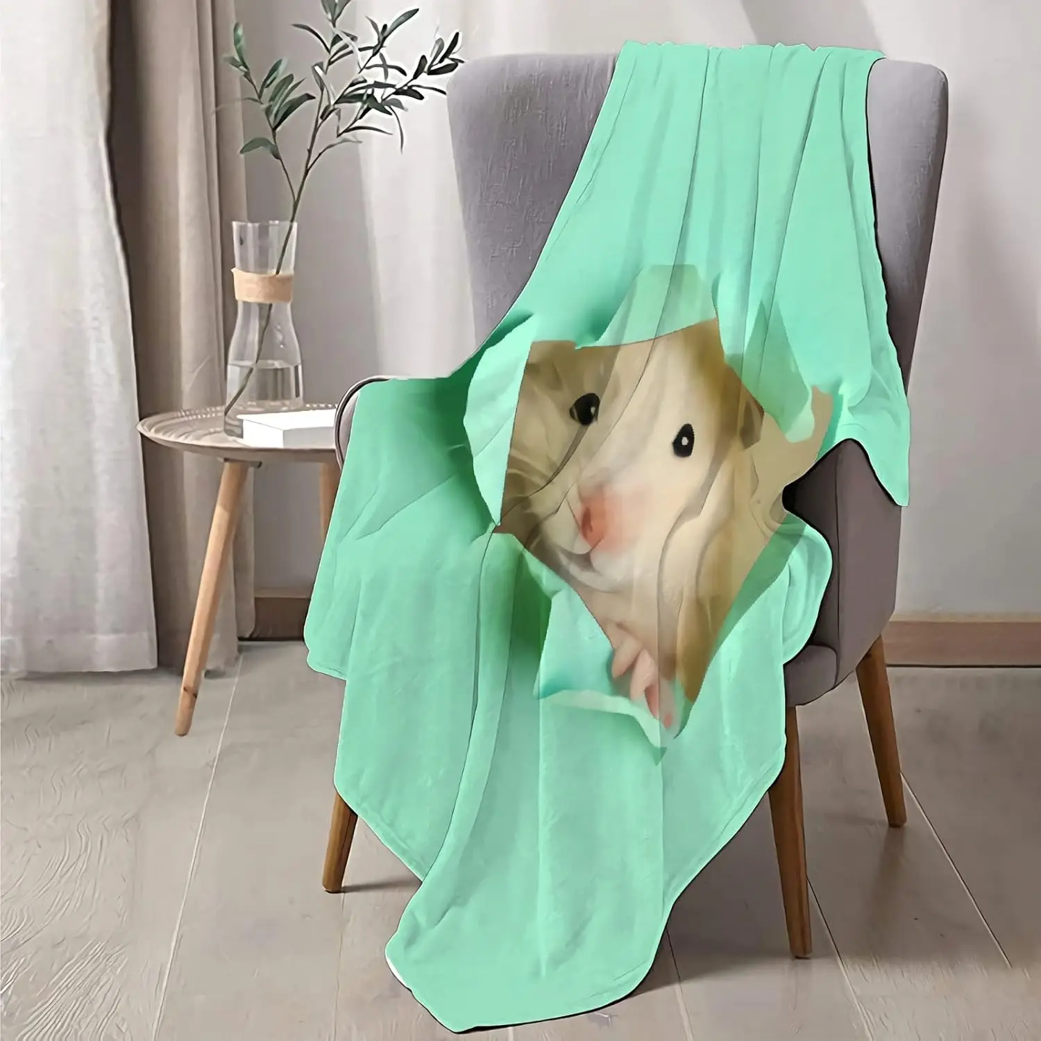 Cute Hamster Print Flannel Throw Blanket, All-Season Cozy Gift for Adults, Soft Animal Themed Decor for Bedroom Couch,