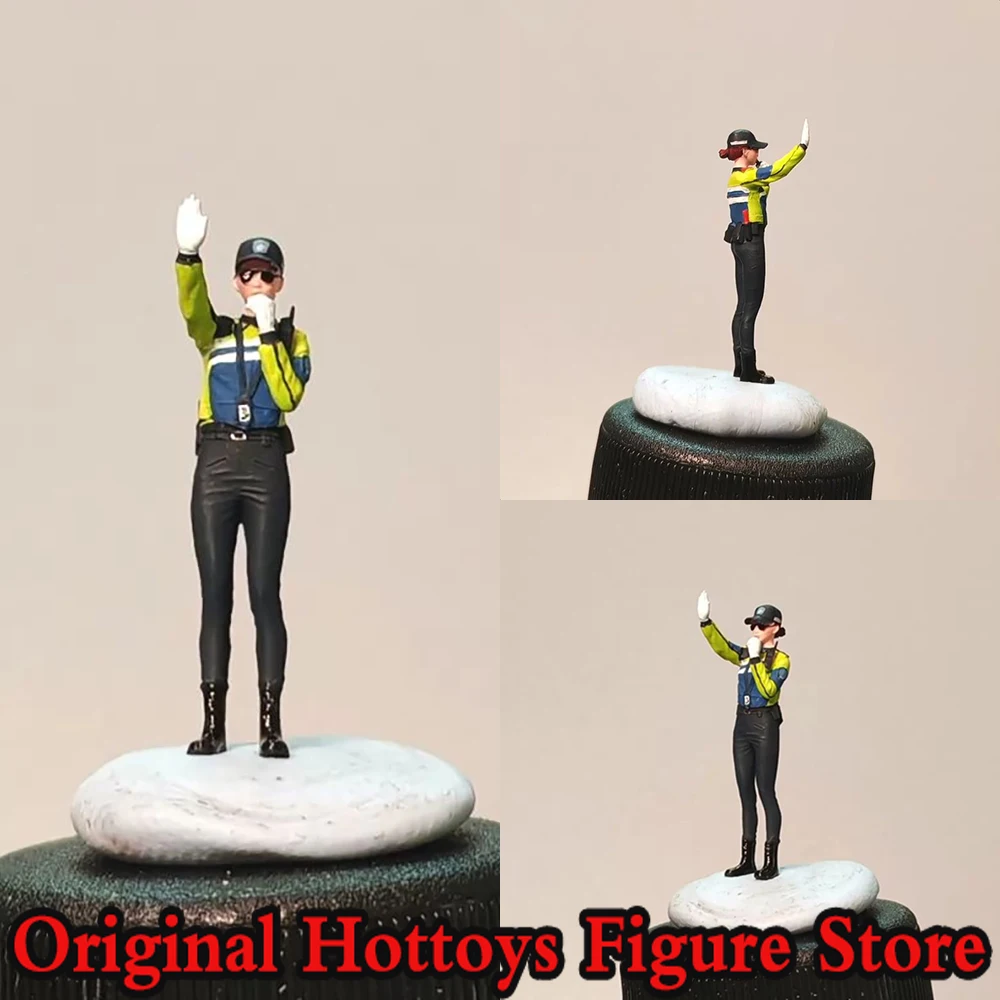 

1/64 Scale Female Soldier Traffic Police Mini Painting Sculpture Full Set About 2.7cm Action Figure Model Doll Collection