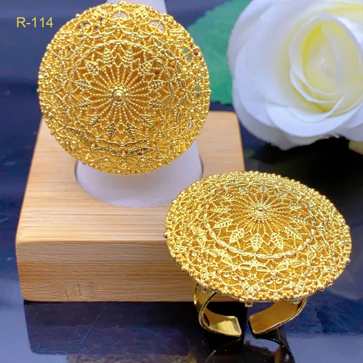Äthiopien Arab Dubai vergoldet große Damenringe 24K Goldfarbe Luxus großer Ring Schmuck geeignet für Hochzeits- und Partygeschenke