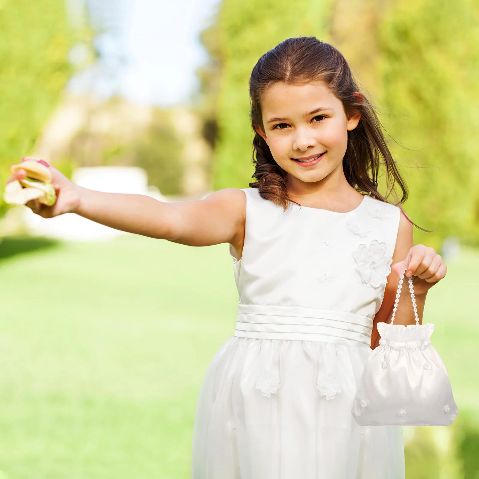 

2025 Satin Bridal Handbag Flower Decorated Bridesmaid Dolly Bag Wedding Accessory for Bride and Flower