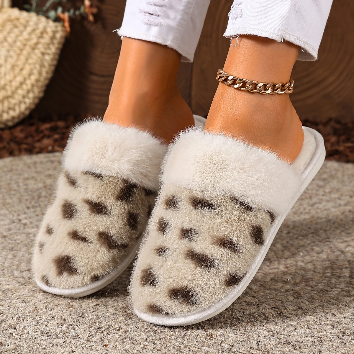 2026 New  Women Plush Indoor Slippers Dopamine Style Comfortable Warm Ideal Non-Slip Bedroom Flat Slippers For Winter Home Wear
